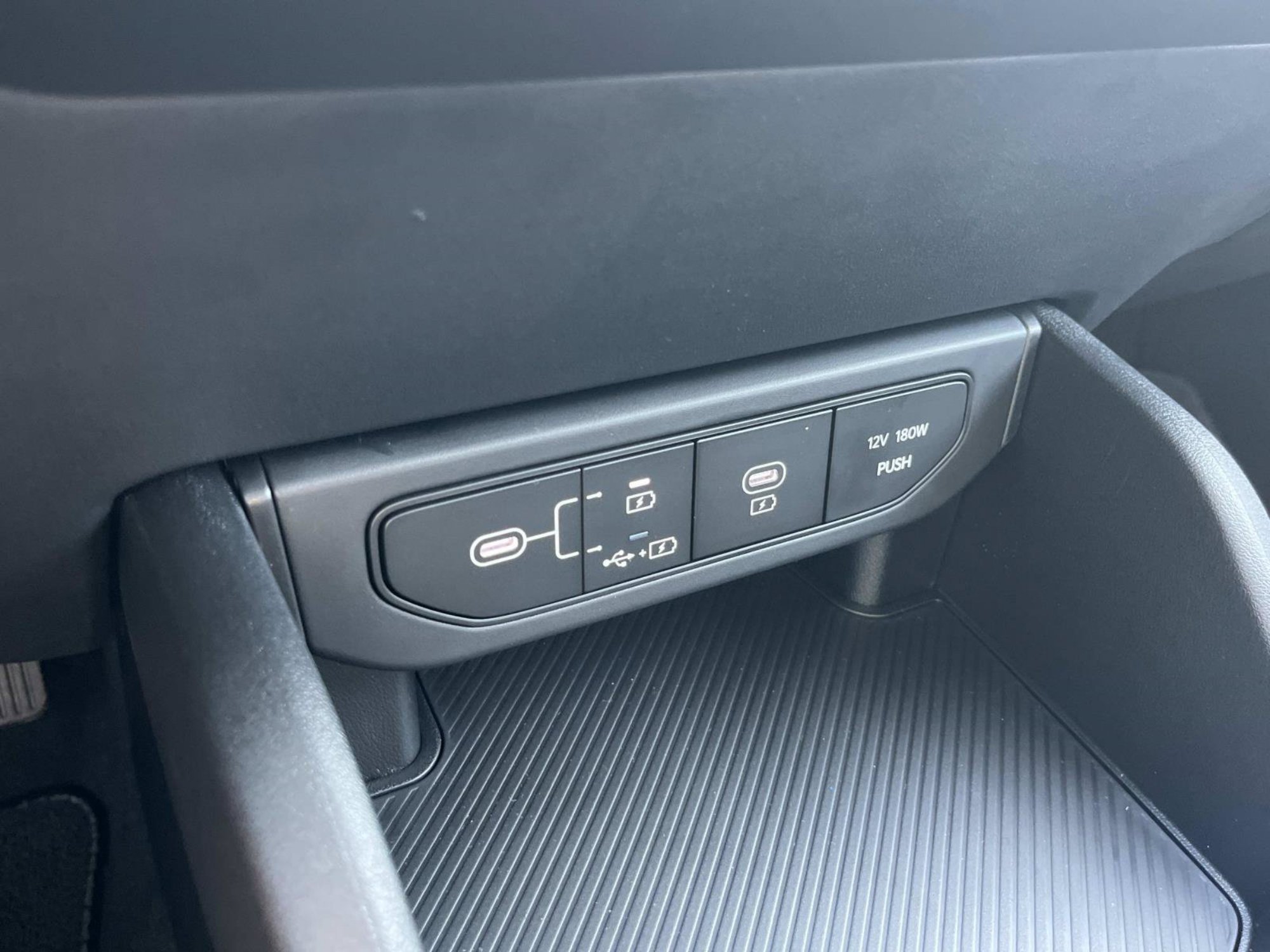 New 2026 Interstellar Gray Kia LXS image 28