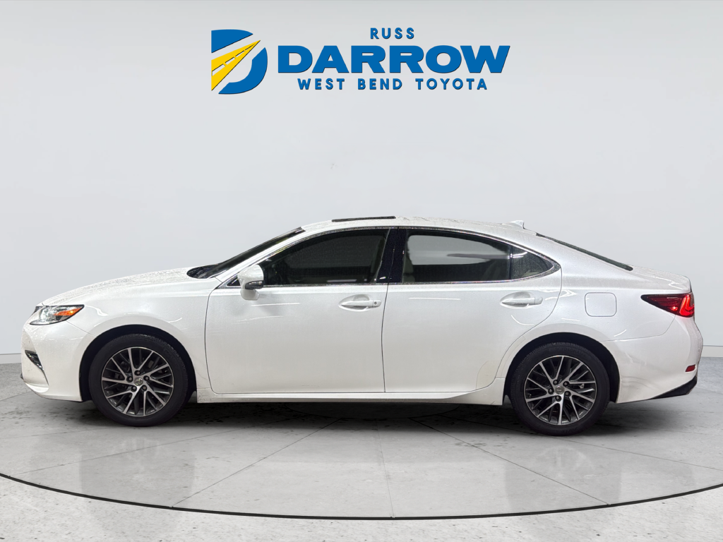 Used 2017 White Lexus 350 image 2