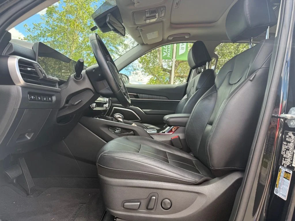 Used 2024 Black Kia EX image 12