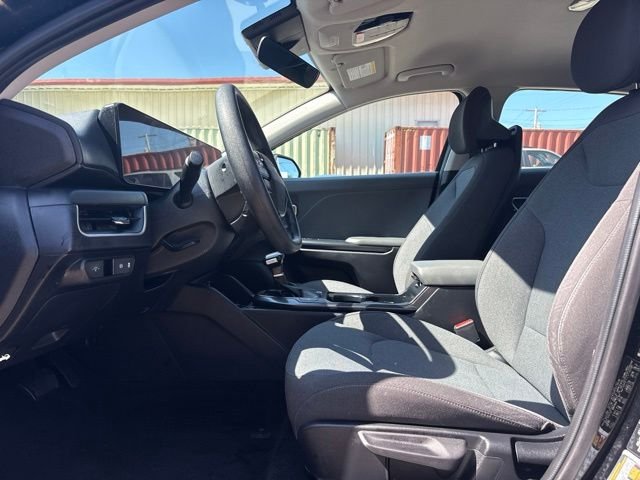Used 2025 Black Kia LXS image 12