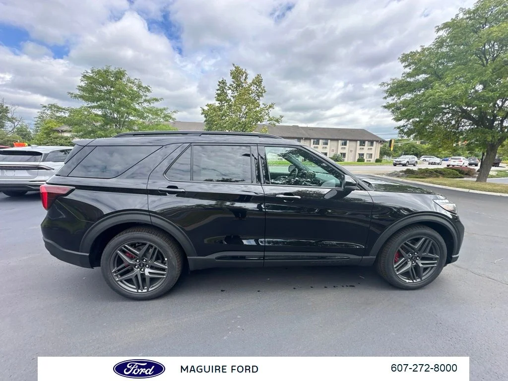 New 2026 Agate Black Metallic Ford ST image 3