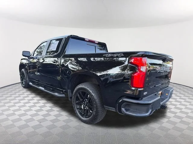 Used 2025 Black Chevrolet RST image 7