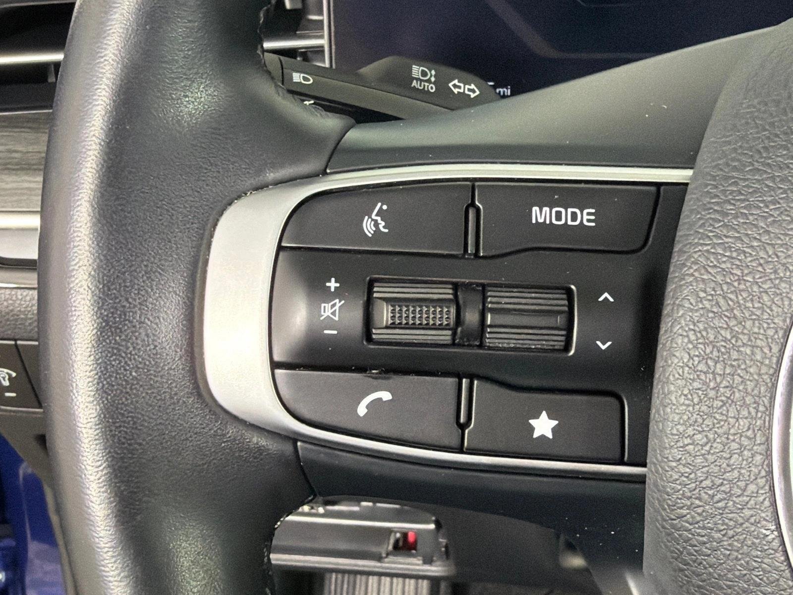 Used 2025 Yacht Blue Kia EX image 26