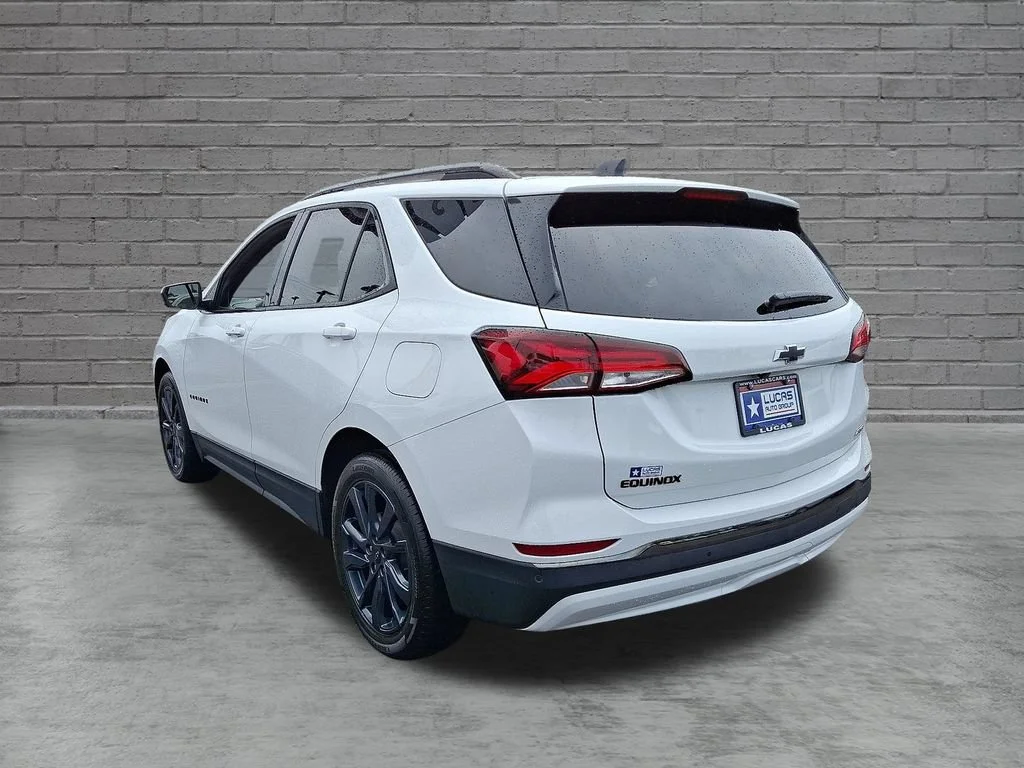 Used 2022 Summit White Chevrolet RS image 8