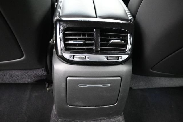 Used 2019 Gray Genesis 3.3T Premium image 18