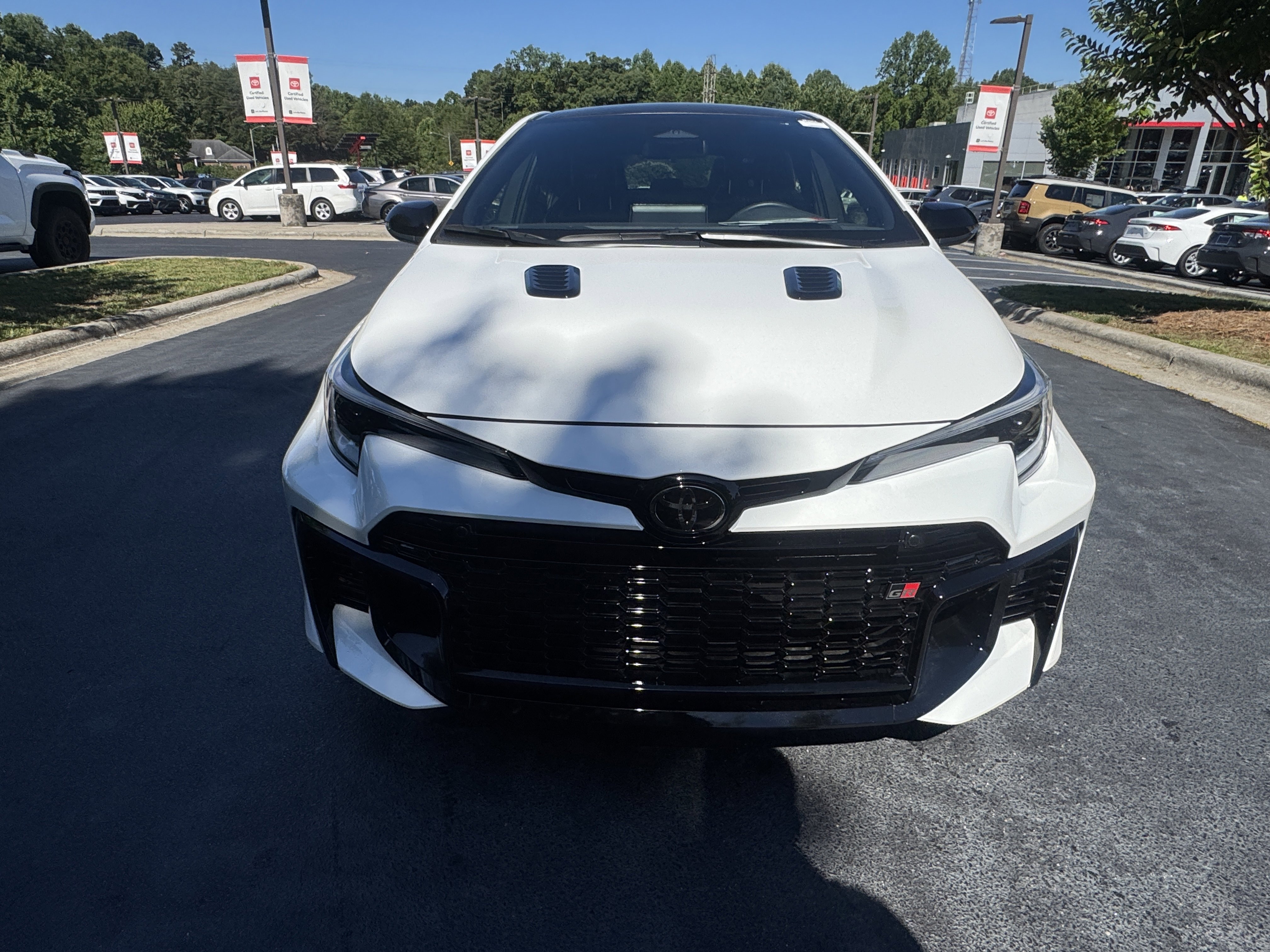 Used 2025 Ice Toyota Premium image 2