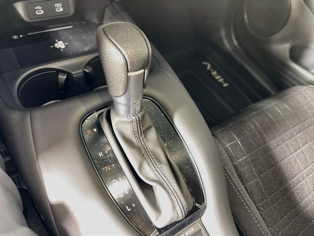New 2027 Platinum White Pearl Honda LX image 17