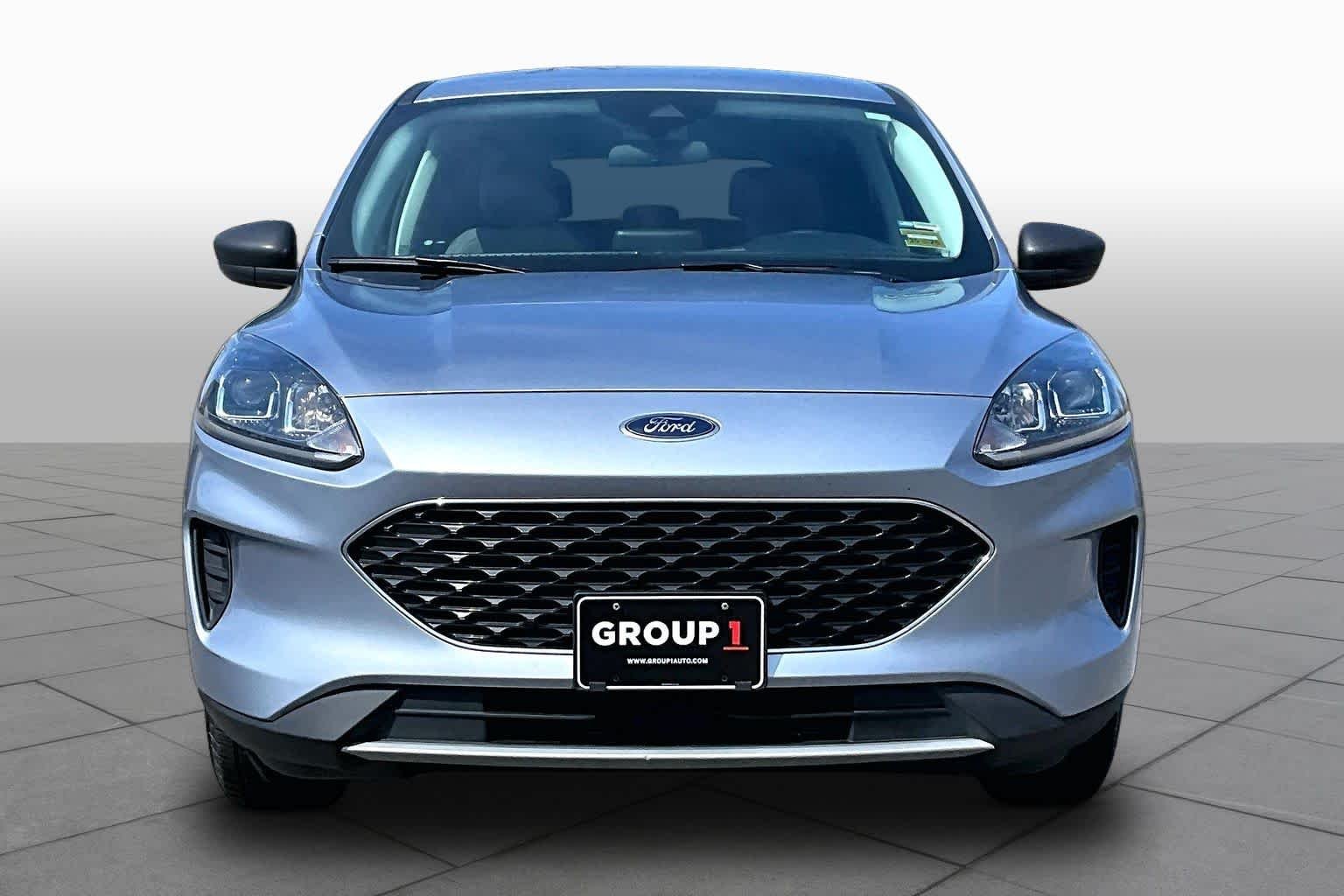 Used 2022 Iced Blue Silver Ford SE image 4