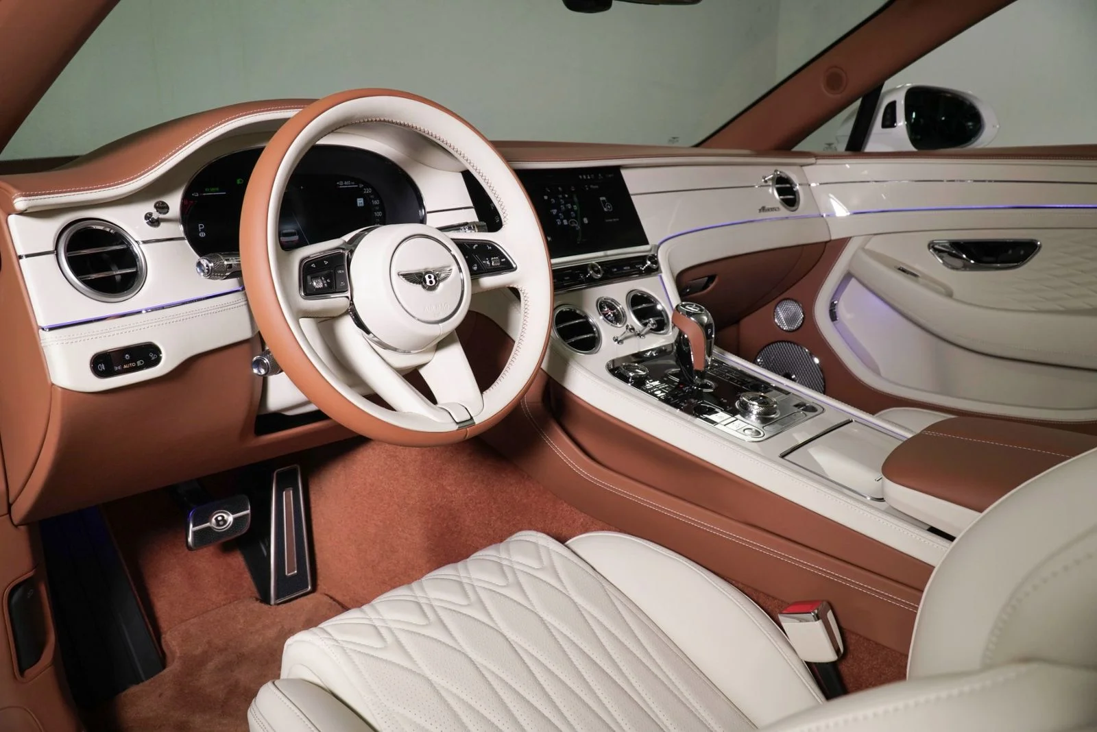 New 2026 White Bentley  image 15
