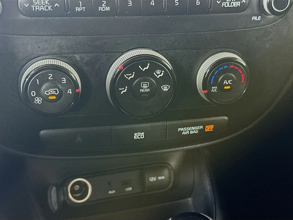 Used 2014 Brown Kia Plus image 16