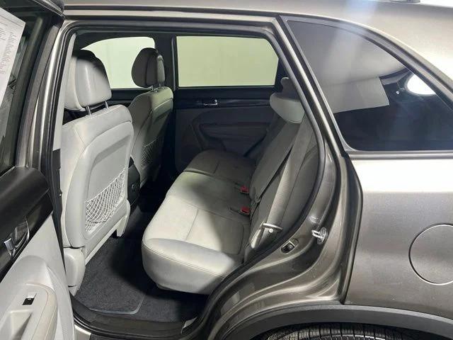 Used 2011 Silver Kia LX image 26