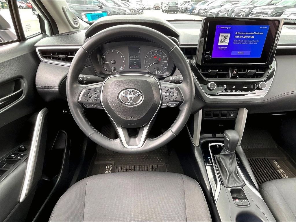 Used 2024 Wind Chill Pearl Toyota LE image 16