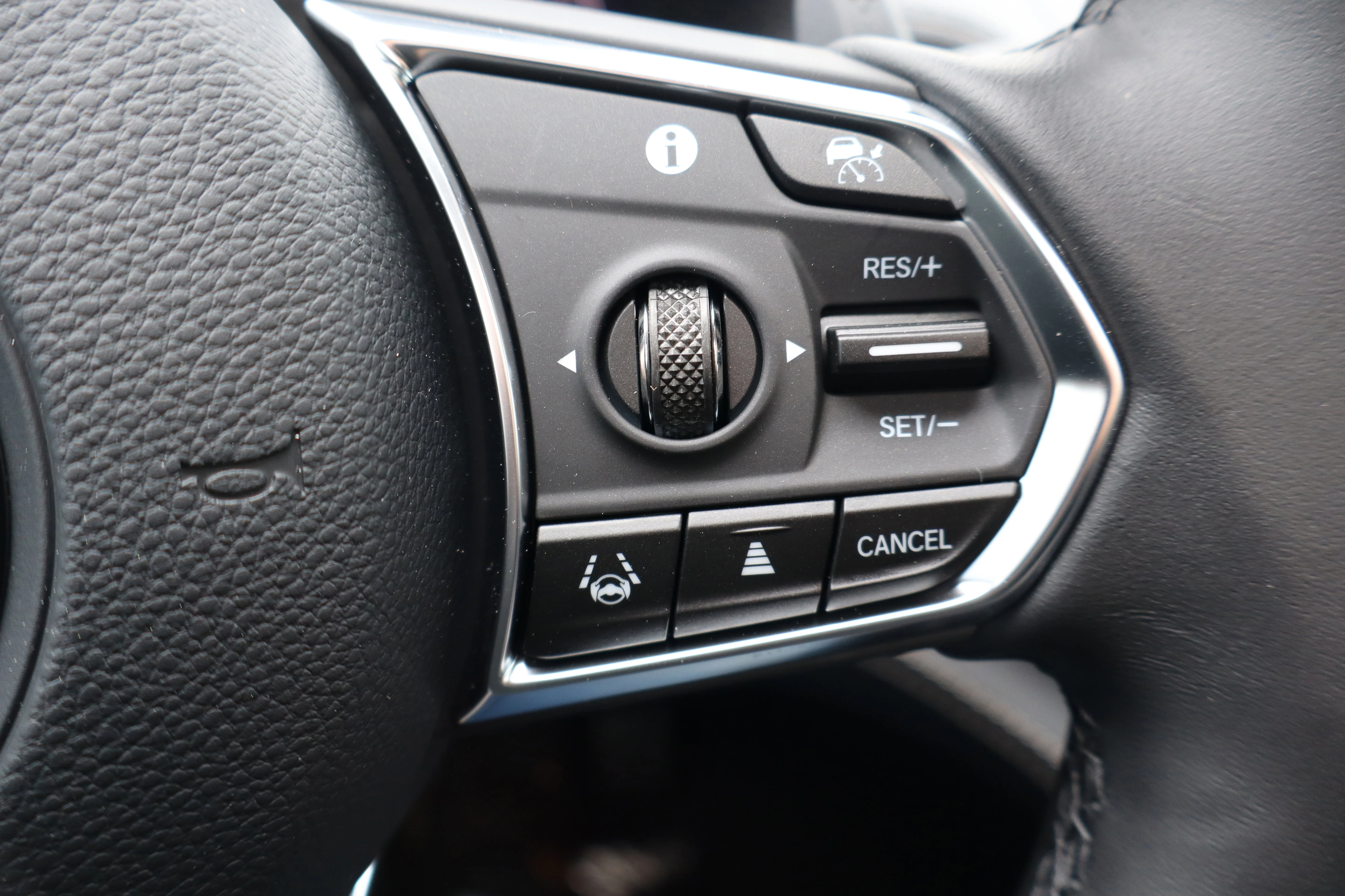 New 2026 Liquid Carbon Metallic Acura w/Advance Package image 12