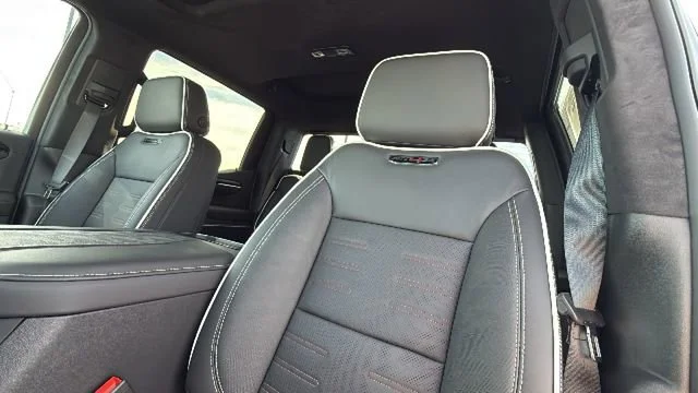 2026 GMC Sierra 1500 AT4X - Photo 11