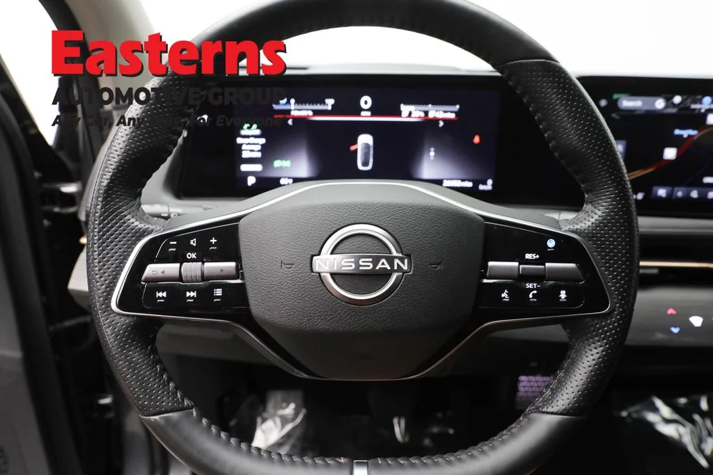 Used 2023 Gray Nissan ENGAGE image 10
