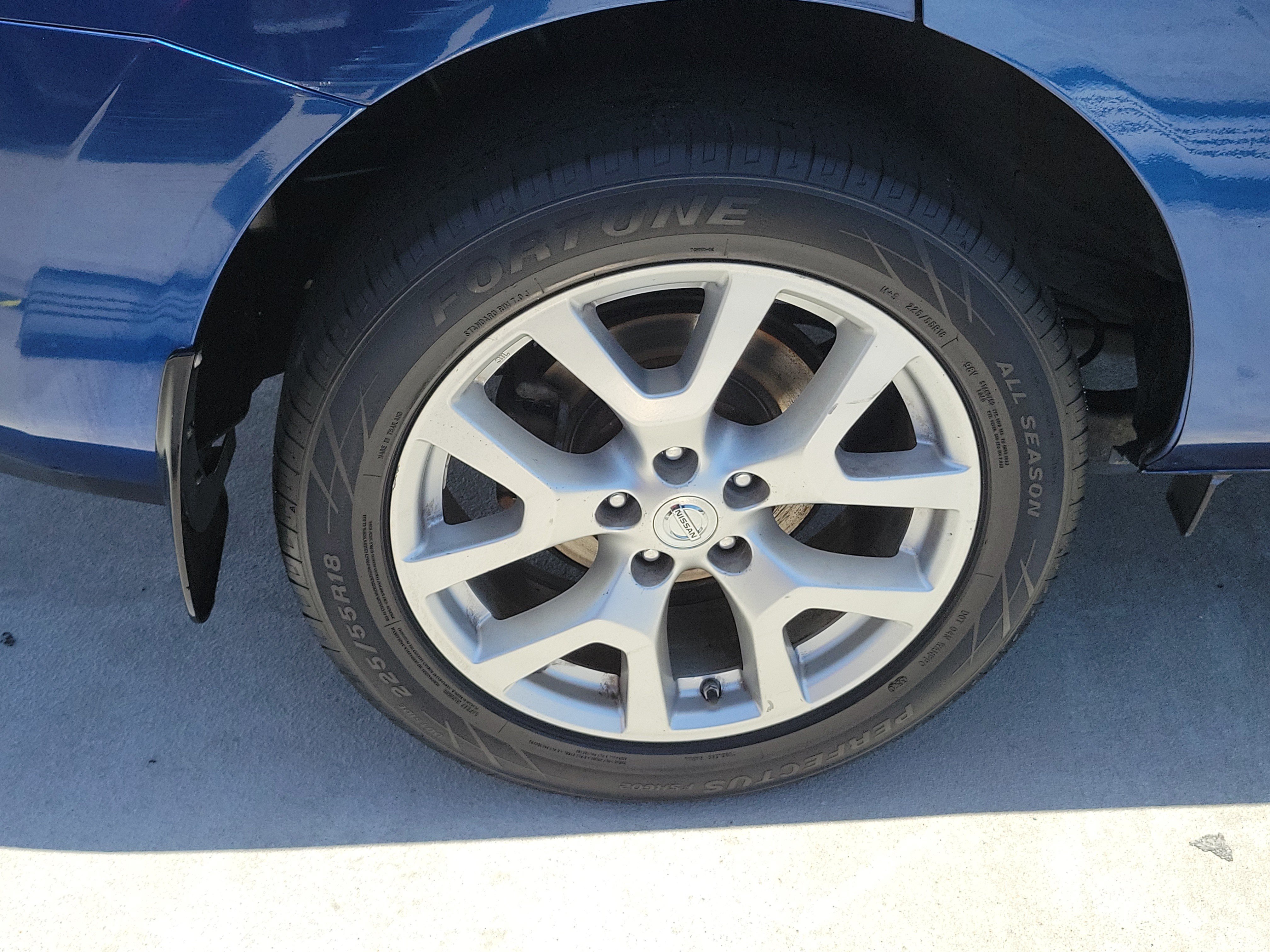 Used 2011 Indigo Blue Nissan SV image 7