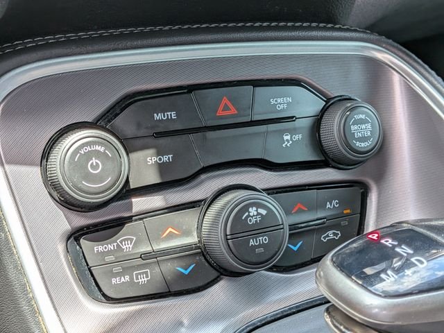 Used 2019 Red Dodge SXT image 28