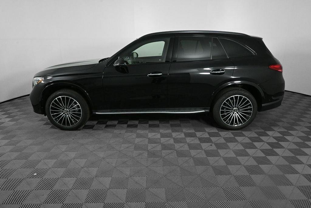 New 2026 Obsidian Black Metallic Mercedes-Benz GLC 300 image 3