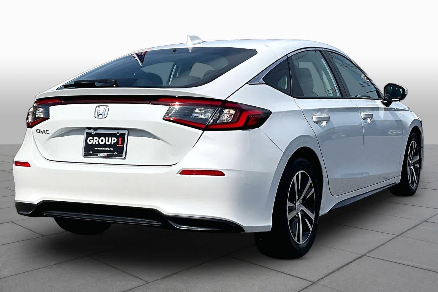 Used 2024 Platinum White Pearl Honda LX image 12