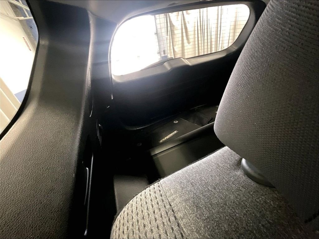 Used 2023 Silver Hyundai SE image 17