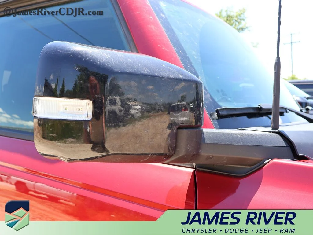 Used 2021 Red Ford Wildtrak image 16