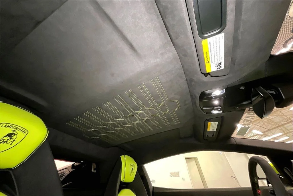 2025 Lamborghini Revuelto Base - Photo 20