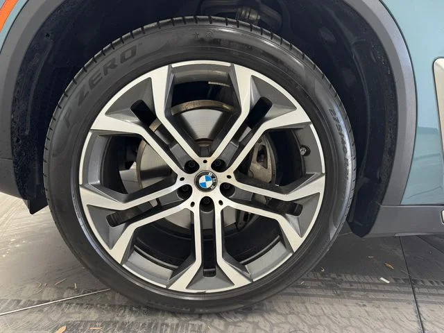 Used 2025 Blue Ridge Mountain Metallic BMW xDrive40i image 10