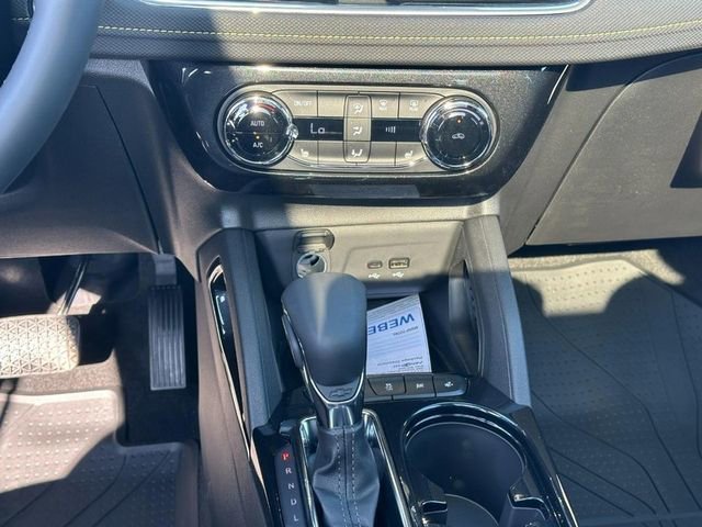 New 2026 Mosaic Black Metallic Chevrolet ACTIV image 9
