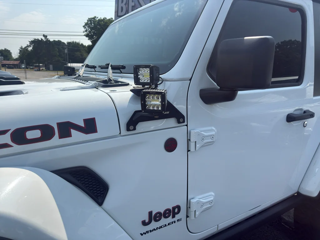 Used 2023 Bright White Clearcoat Jeep Rubicon image 11