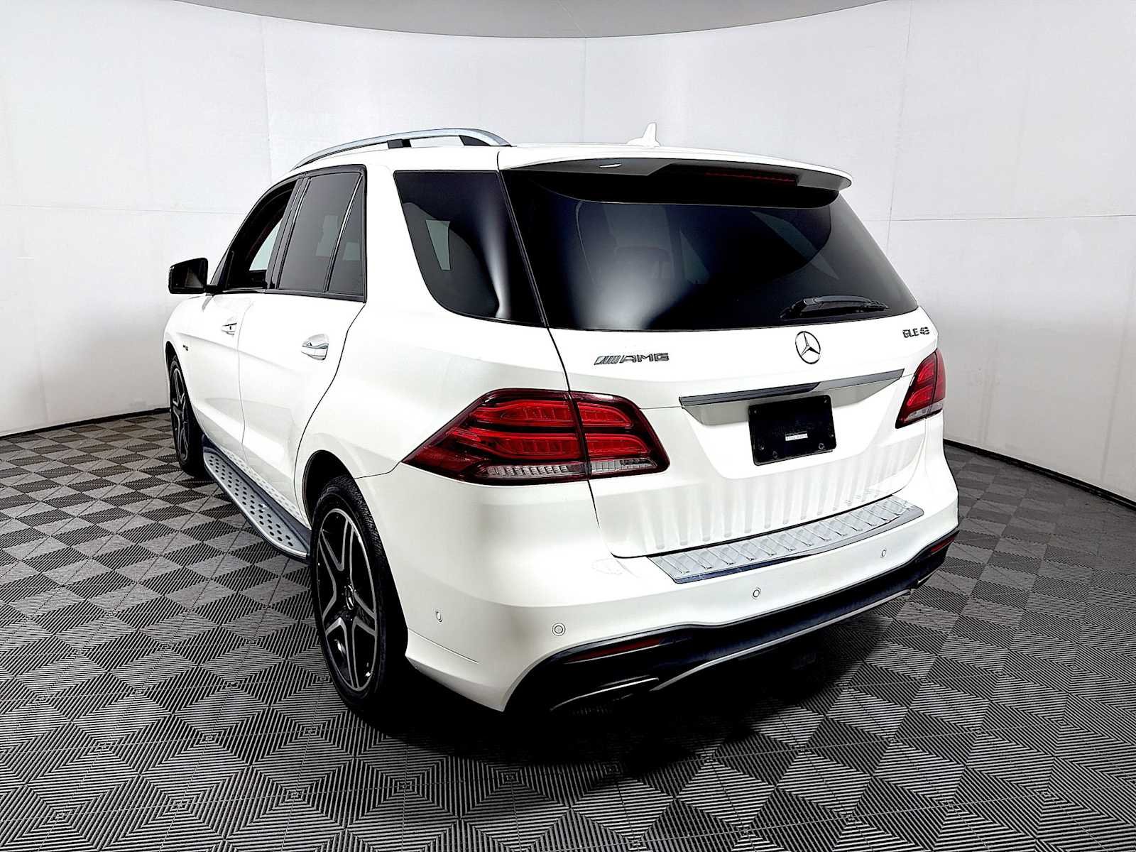 Used 2018 designo Diamond White Metallic Mercedes-Benz AMG® GLE 43 image 5