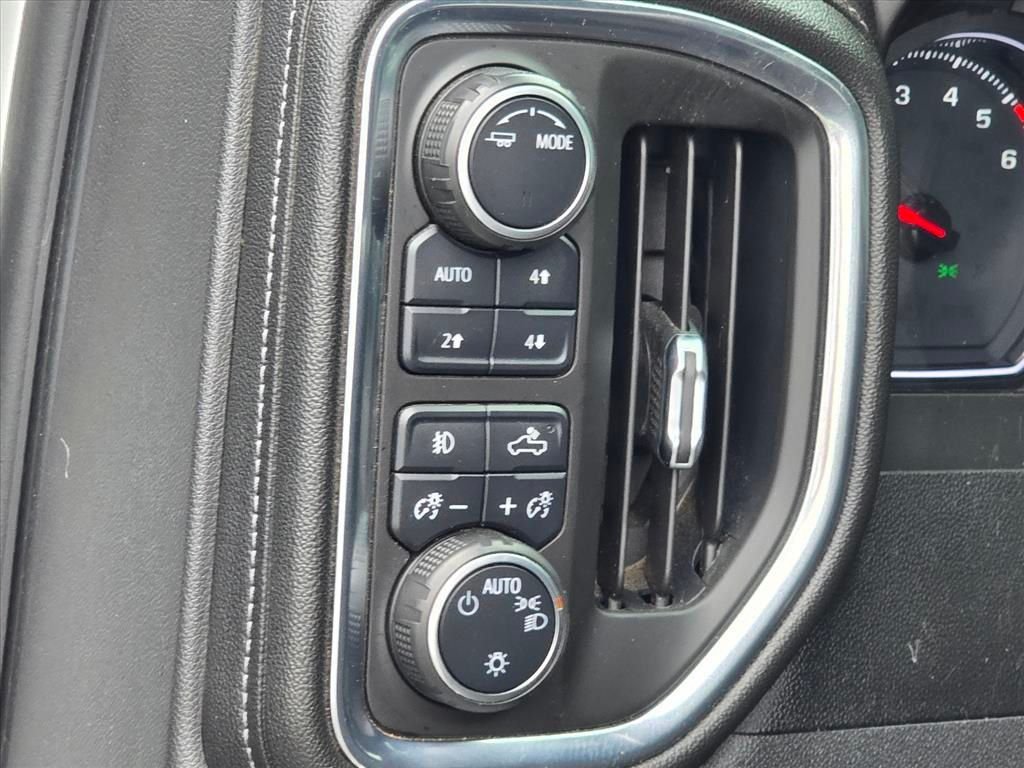 Used 2020 White Chevrolet LT image 8
