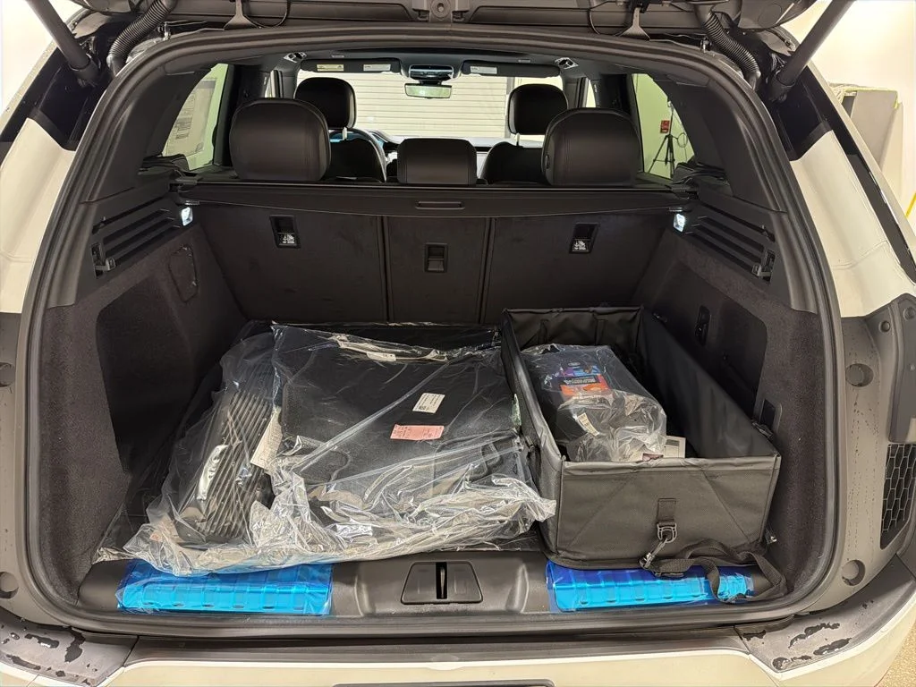 New 2026 Fuji White Land Rover Dynamic SE P530 V8 image 29