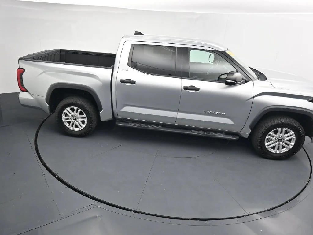 Used 2022 Silver Toyota SR5 image 30
