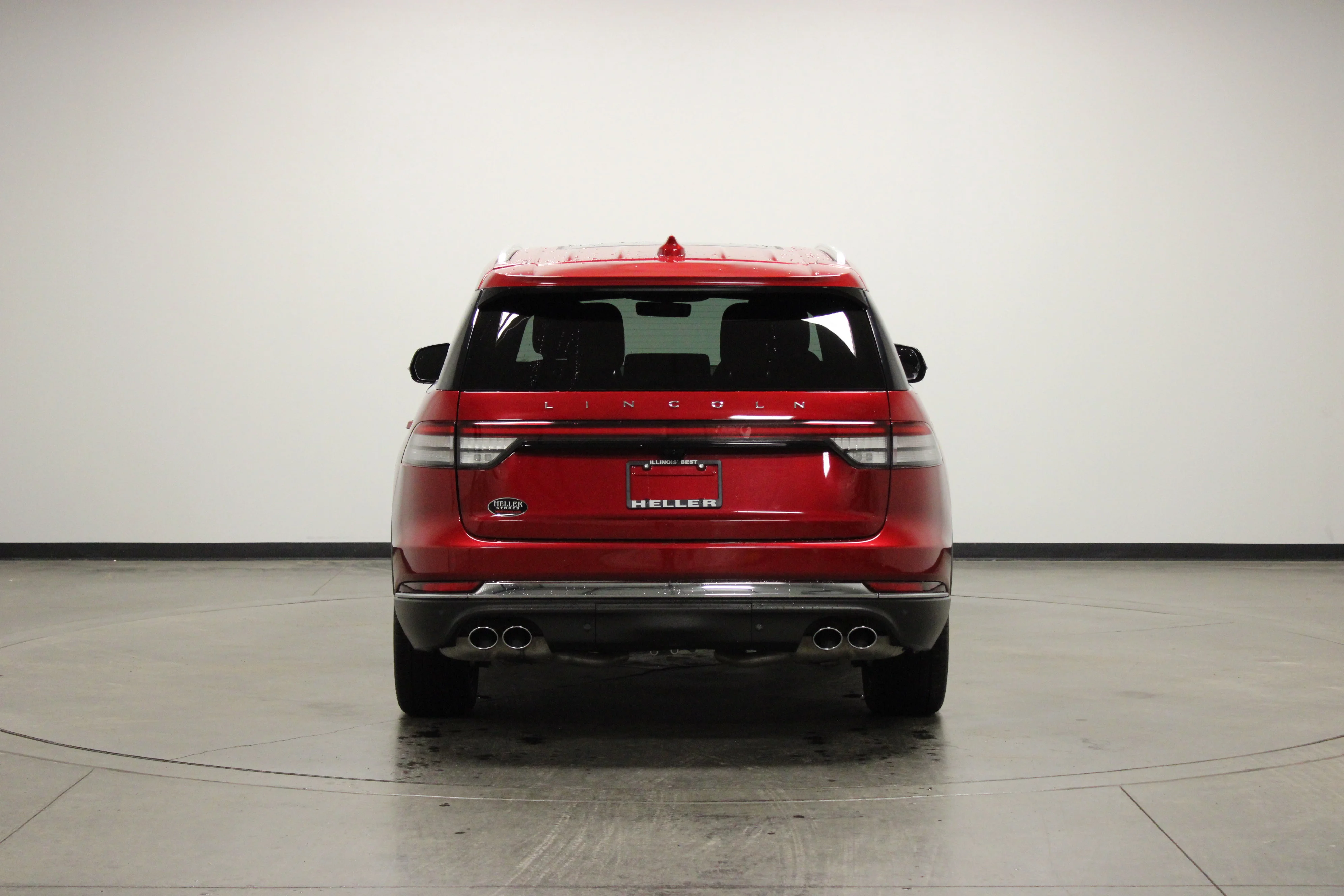 Used 2025 Red Carpet Tinted Clearcoat Lincoln Reserve image 7