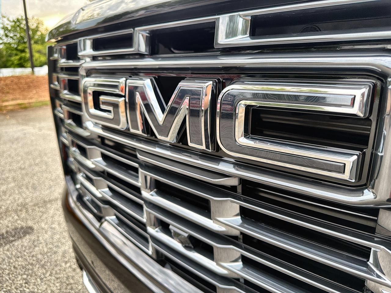 2026 GMC Yukon Denali Ultimate - Photo 26