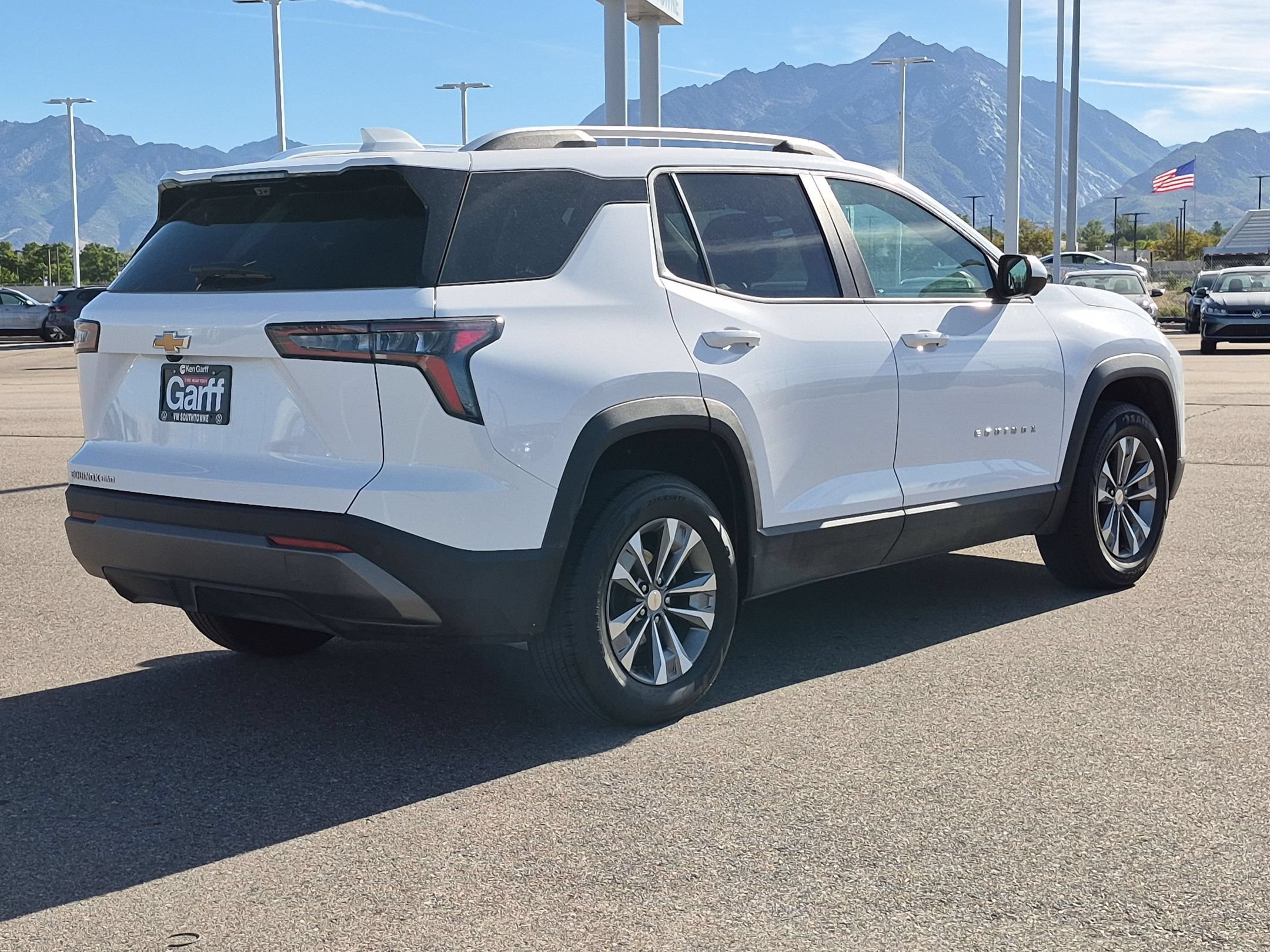 Used 2025 Summit White Chevrolet AWD LT image 3