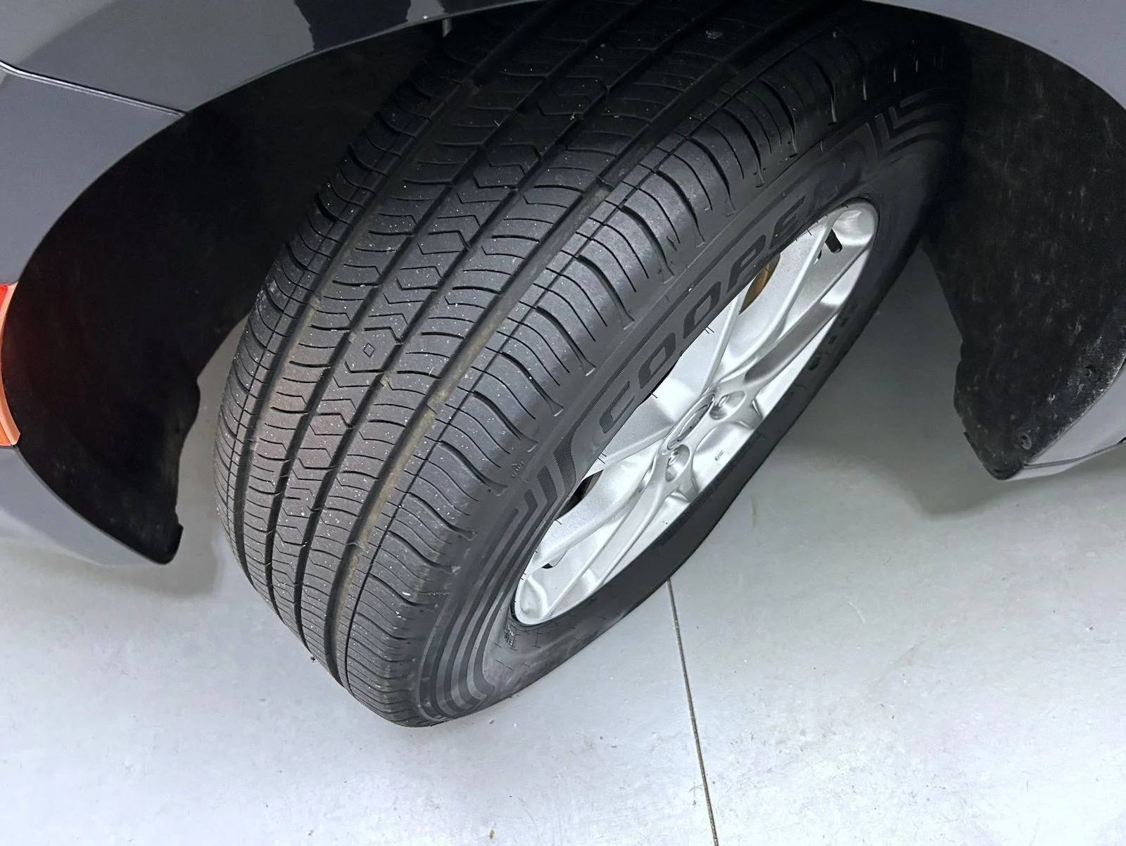 Used 2023 Black Chrysler LX image 22