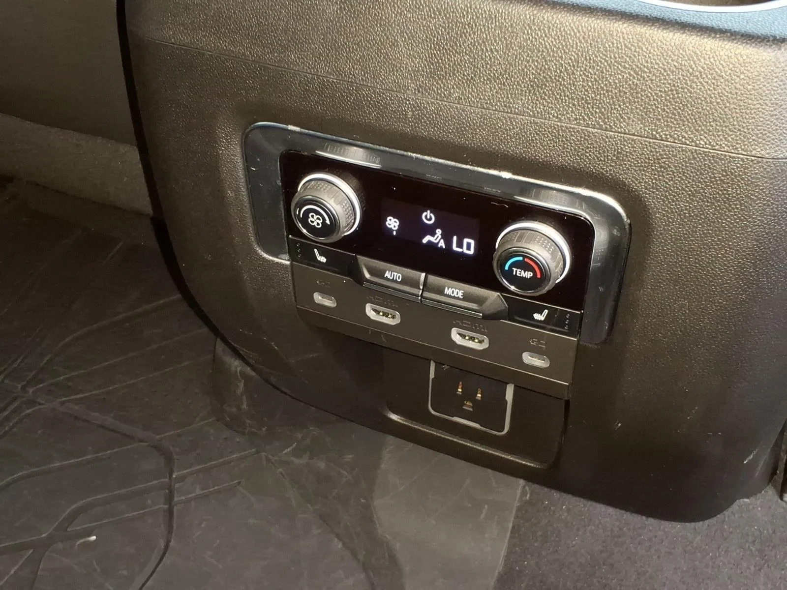 Used 2024 Midnight Blue Metallic Chevrolet High Country image 25