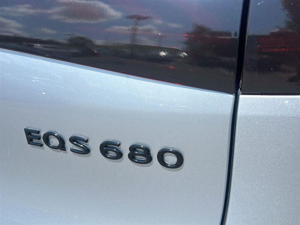 Certified Used 2024 Nautical Blue/Cirrus Silver Mercedes-Benz Maybach EQS 680 image 7