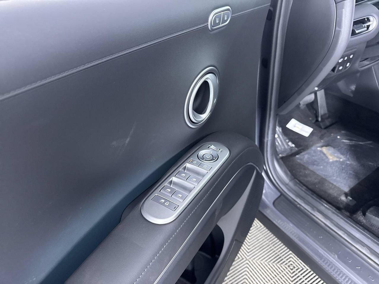 New 2026 Ecotronic Gray Pearl Hyundai Limited image 25