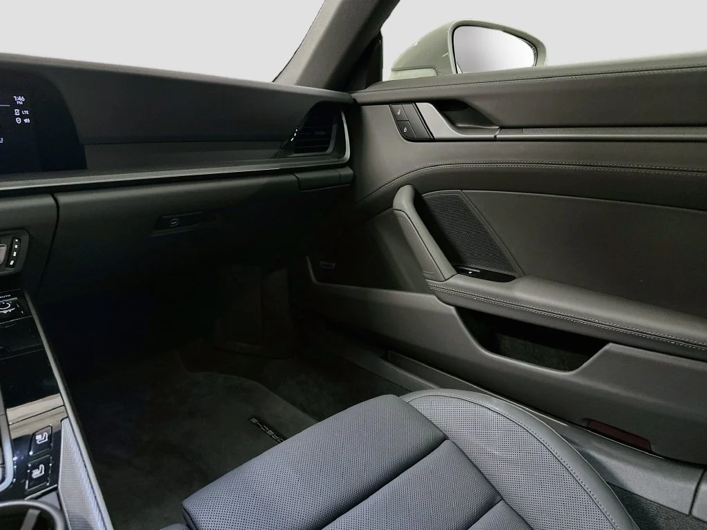 Used 2024  Porsche Carrera S image 24