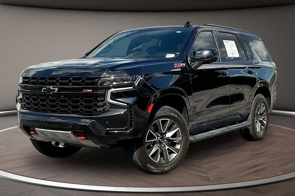 Used 2023 Black Chevrolet Z71 image 2