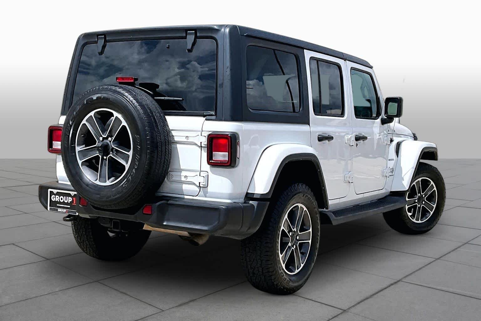 Used 2023 Bright White Clearcoat Jeep Sahara image 13