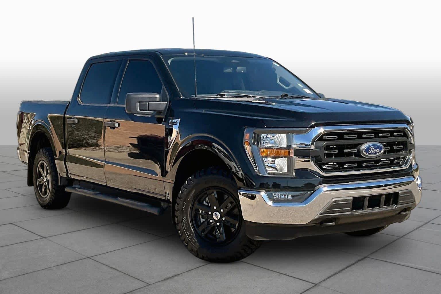 Used 2023 Agate Black Metallic Ford XLT image 5
