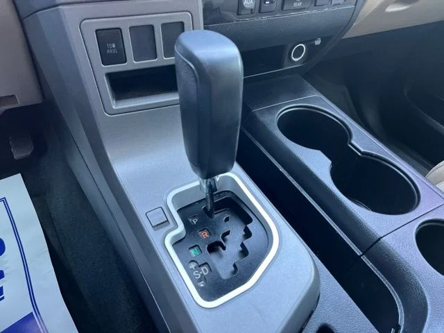 Used 2016 Super White Toyota SR5 image 29