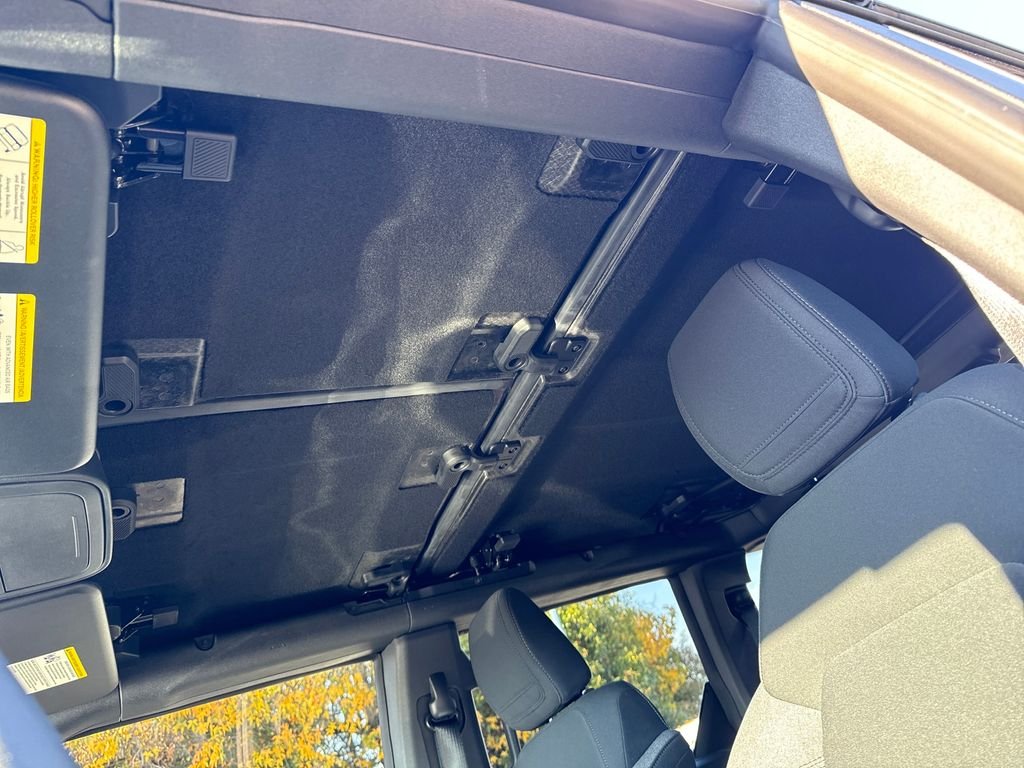 2025 Ford Bronco 4-Door Base - Photo 23