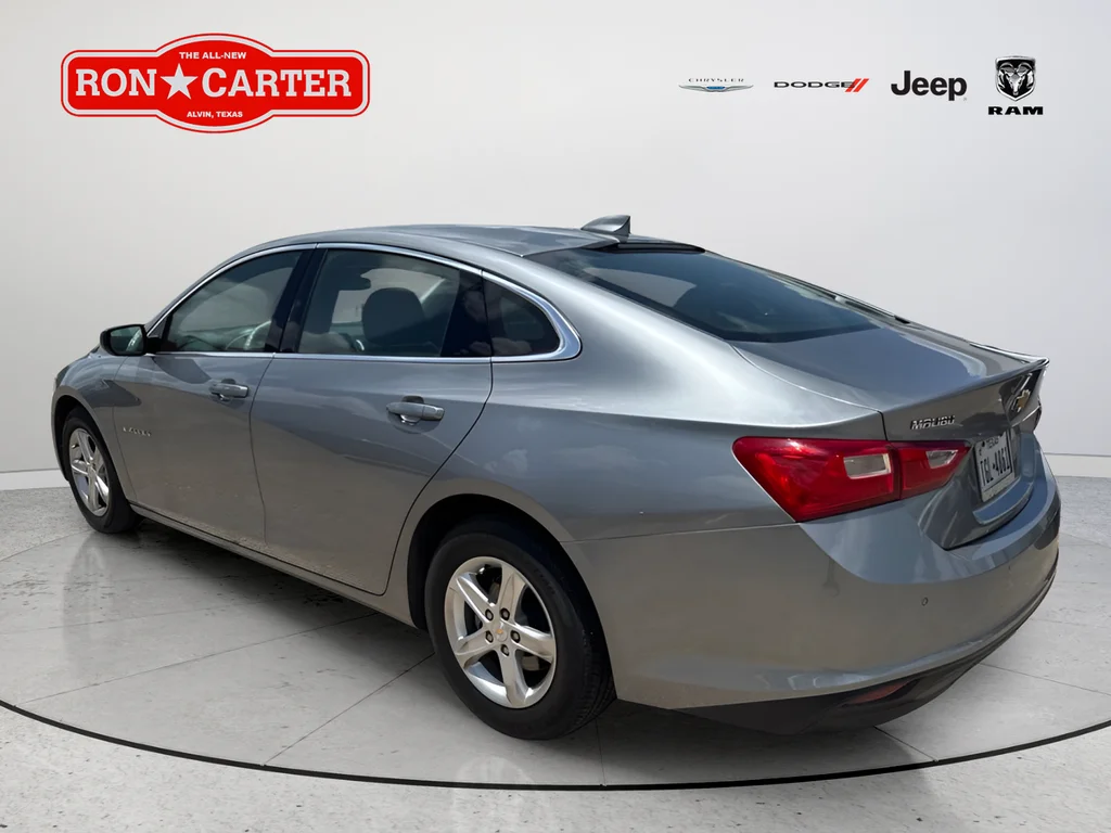 Used 2024 Gray Chevrolet LT image 3