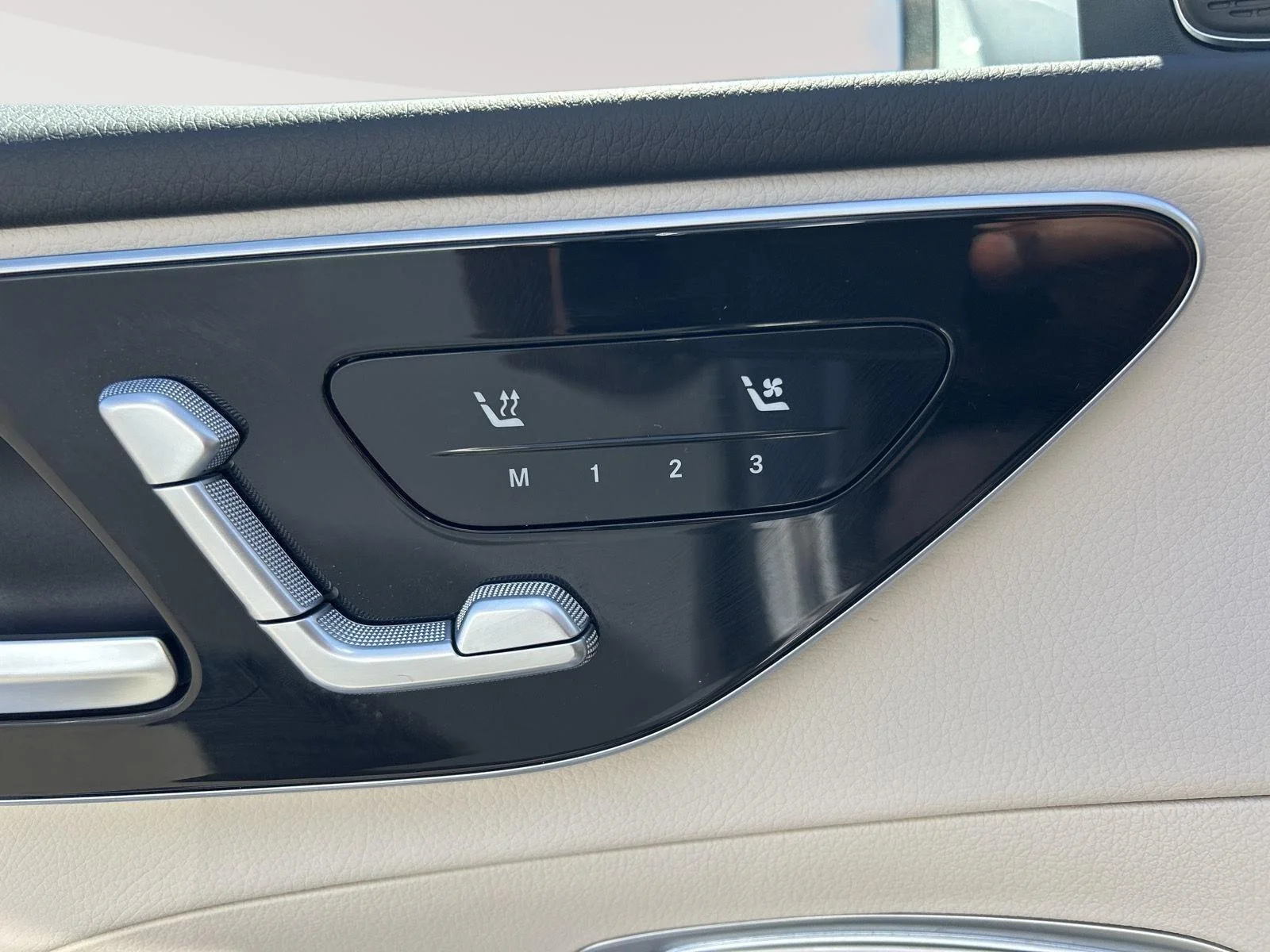 New 2026 Cirrus Silver Metallic Mercedes-Benz C 300 image 24