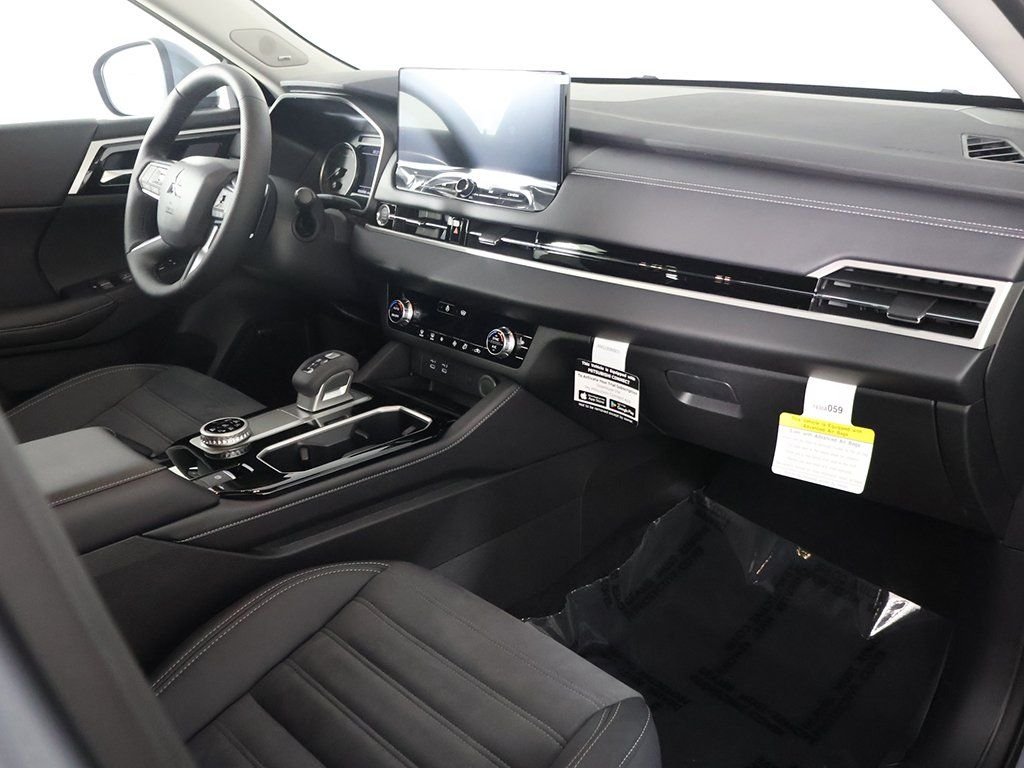 New 2026 Gray Mitsubishi SE image 30
