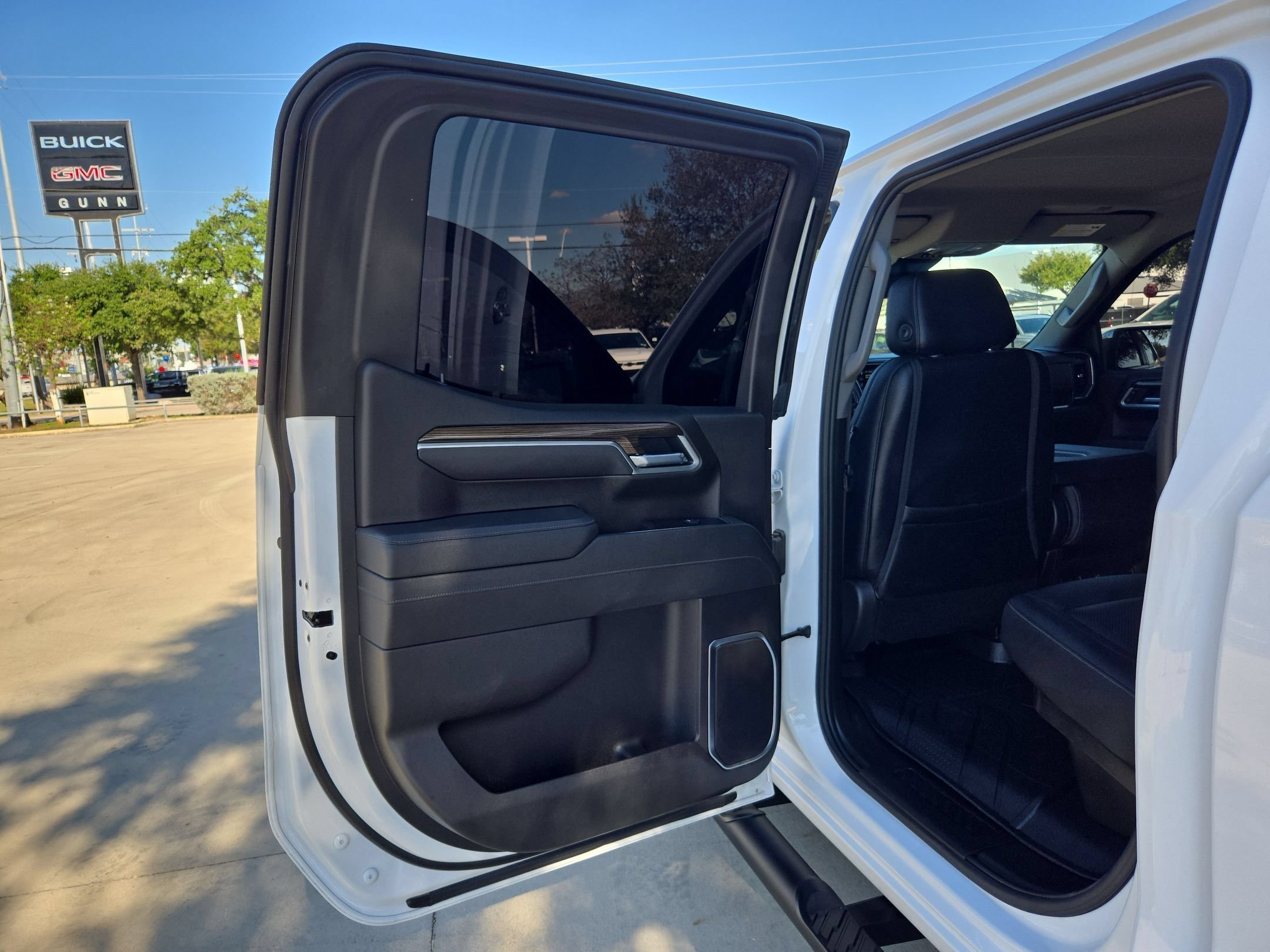 2026 Chevrolet Silverado 1500 LT - Photo 15